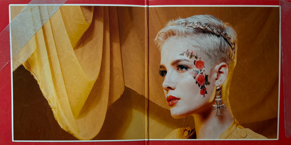 Halsey6