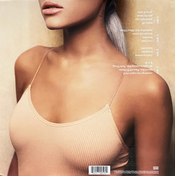 ArianaGrande1